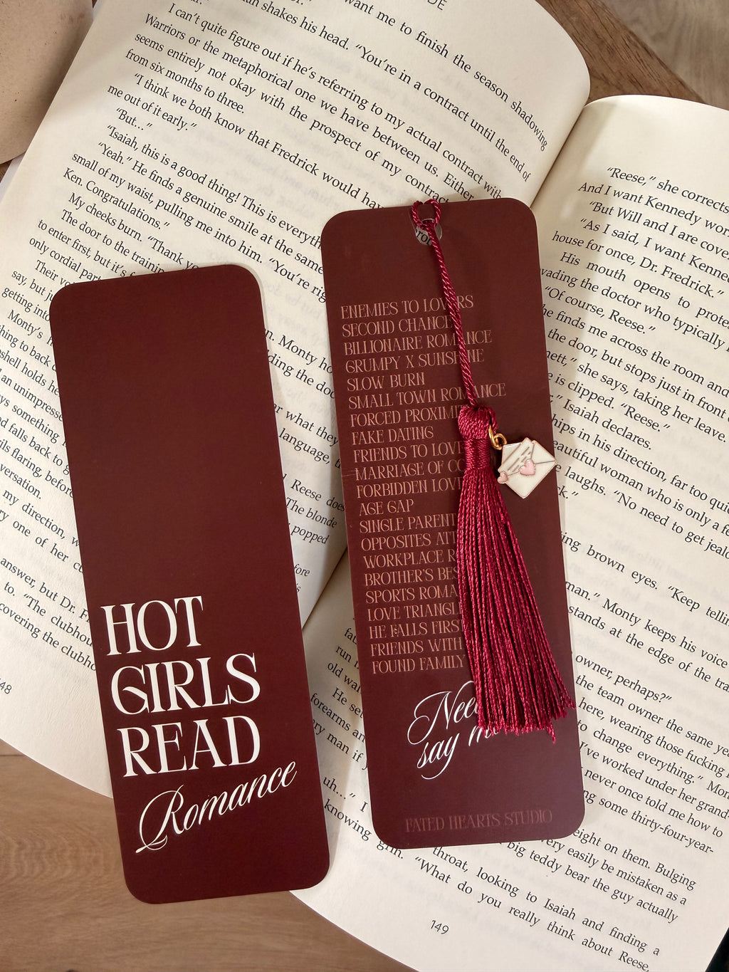 Hot Girls Read Romance