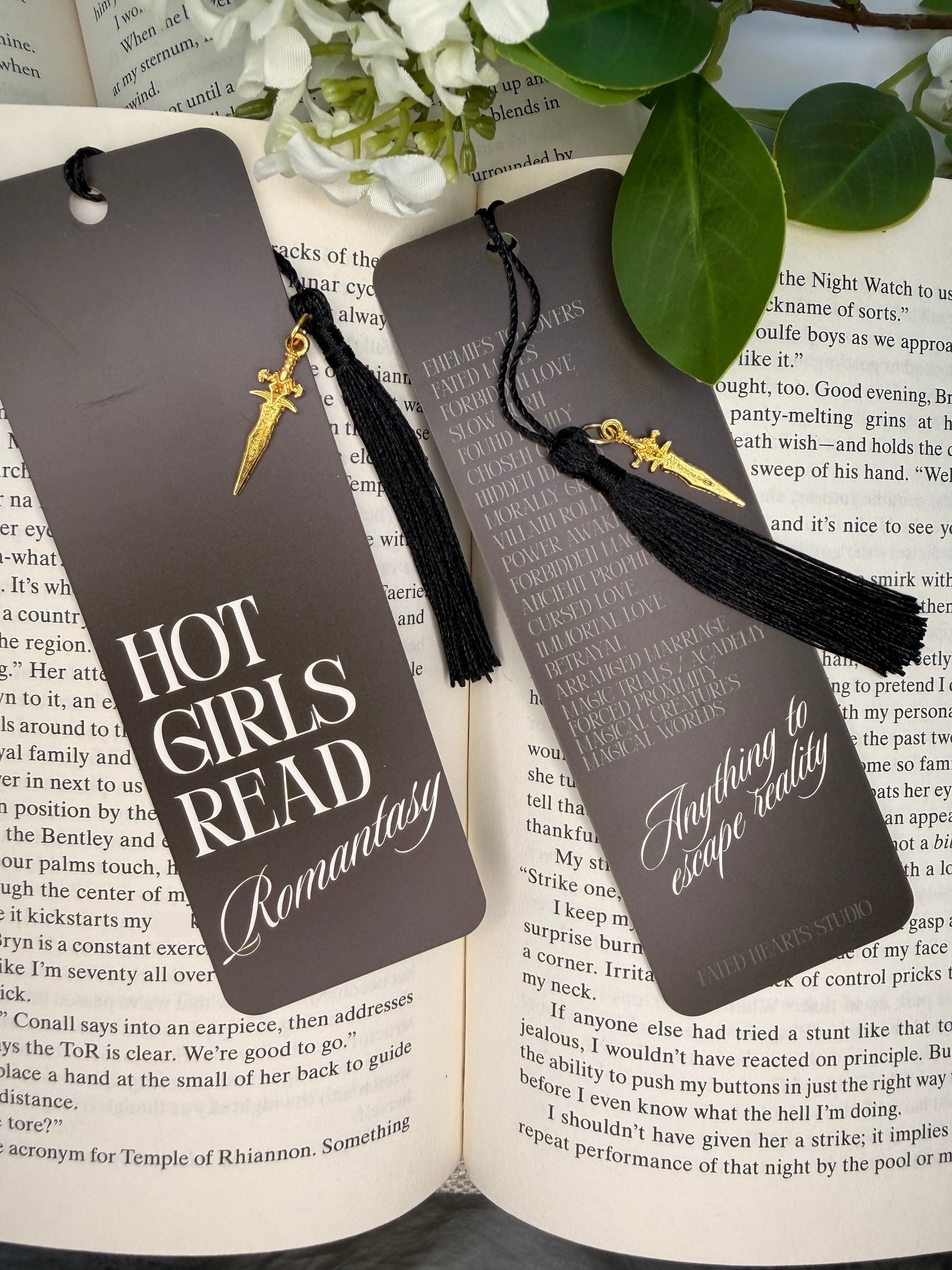 Hot Girls Read Romantasy